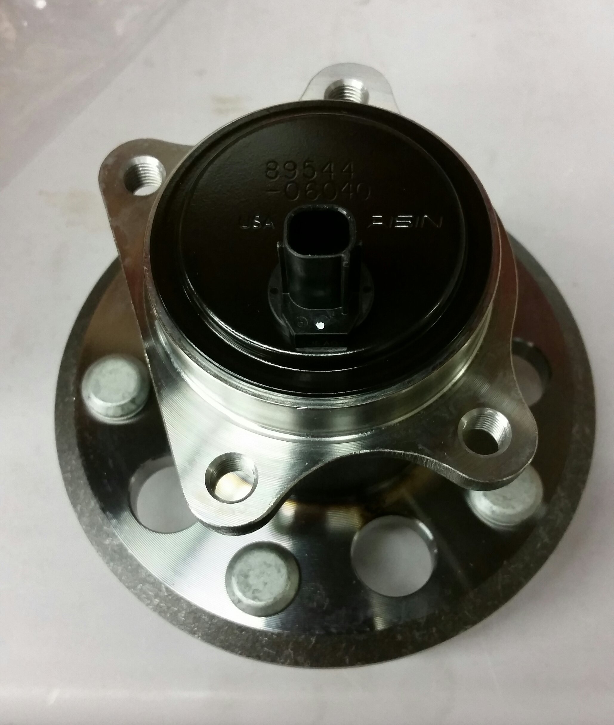 S-0230専用0777 Amazon.com: Toyota 42460-06070 Axle Bearing and Hub Assembly